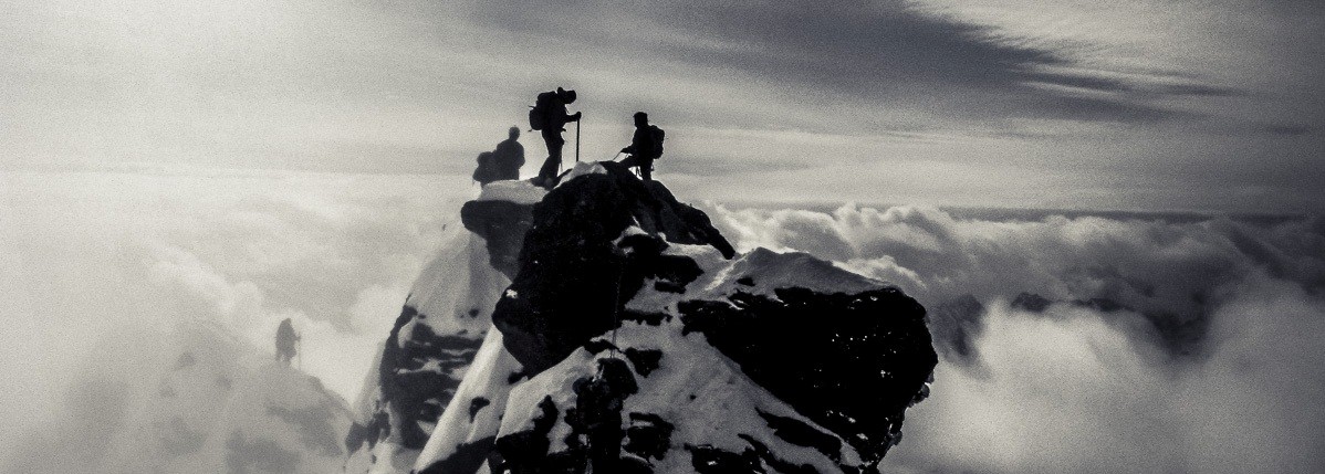 – Nic mi nie jest. Mogę stać. – Trudno to …