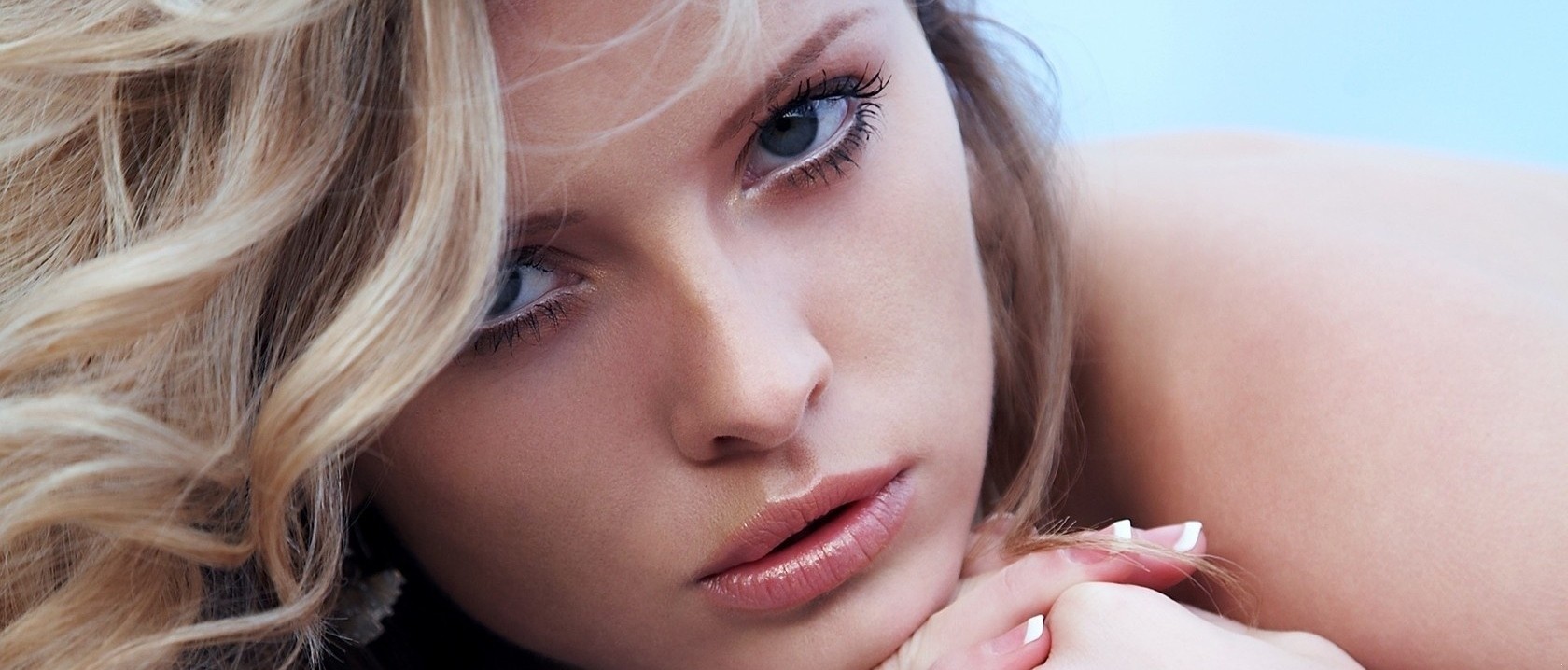 A dziewczyna, która czuje się potrzebna, jest już w połowie …