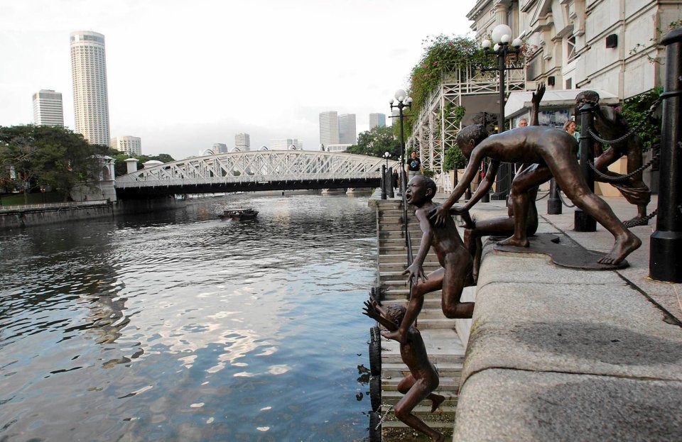 Należymy do gatunku składającego słowa jak ryba ikrę, produkujemy więcej …