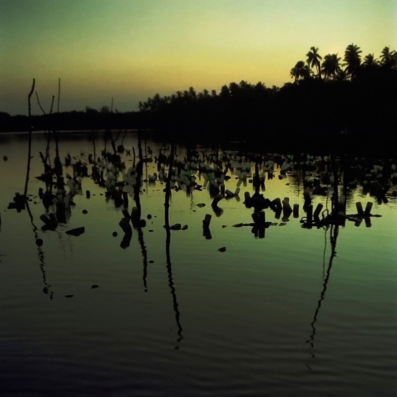 Absurdem jest żądać pięciu rzeczy od pięciu osób: szacunku od …