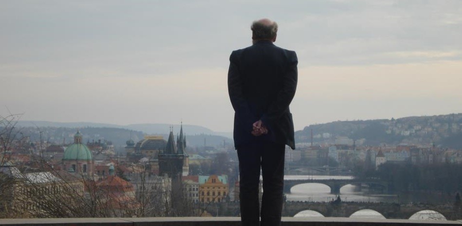 Nie zawsze mów co wiesz, ale zawsze wiedz co mówisz.