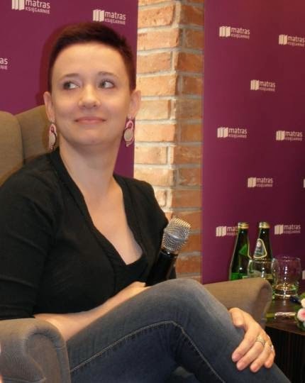 Zupa, jak to miała w zwyczaju, milczała niczym zaklęta, aczkolwiek …