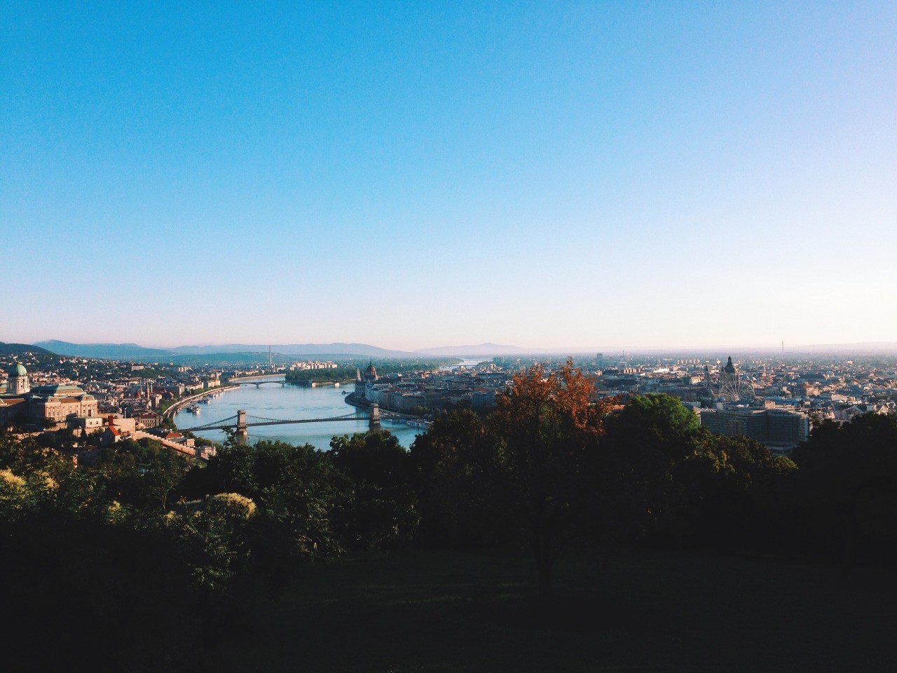 Czy to idący wybiera drogę, czy droga idącego?