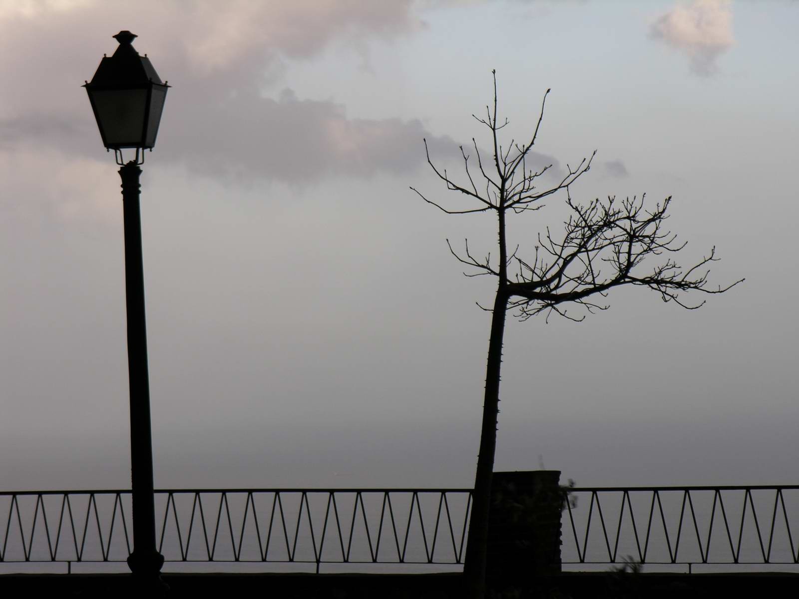 Dopiero znacznie później uświadomiłem sobie, że chyba coś jest nie …