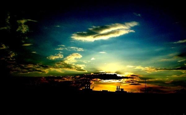 W życiu wszystko ma swój zmierzch. Tylko noc kończy się …