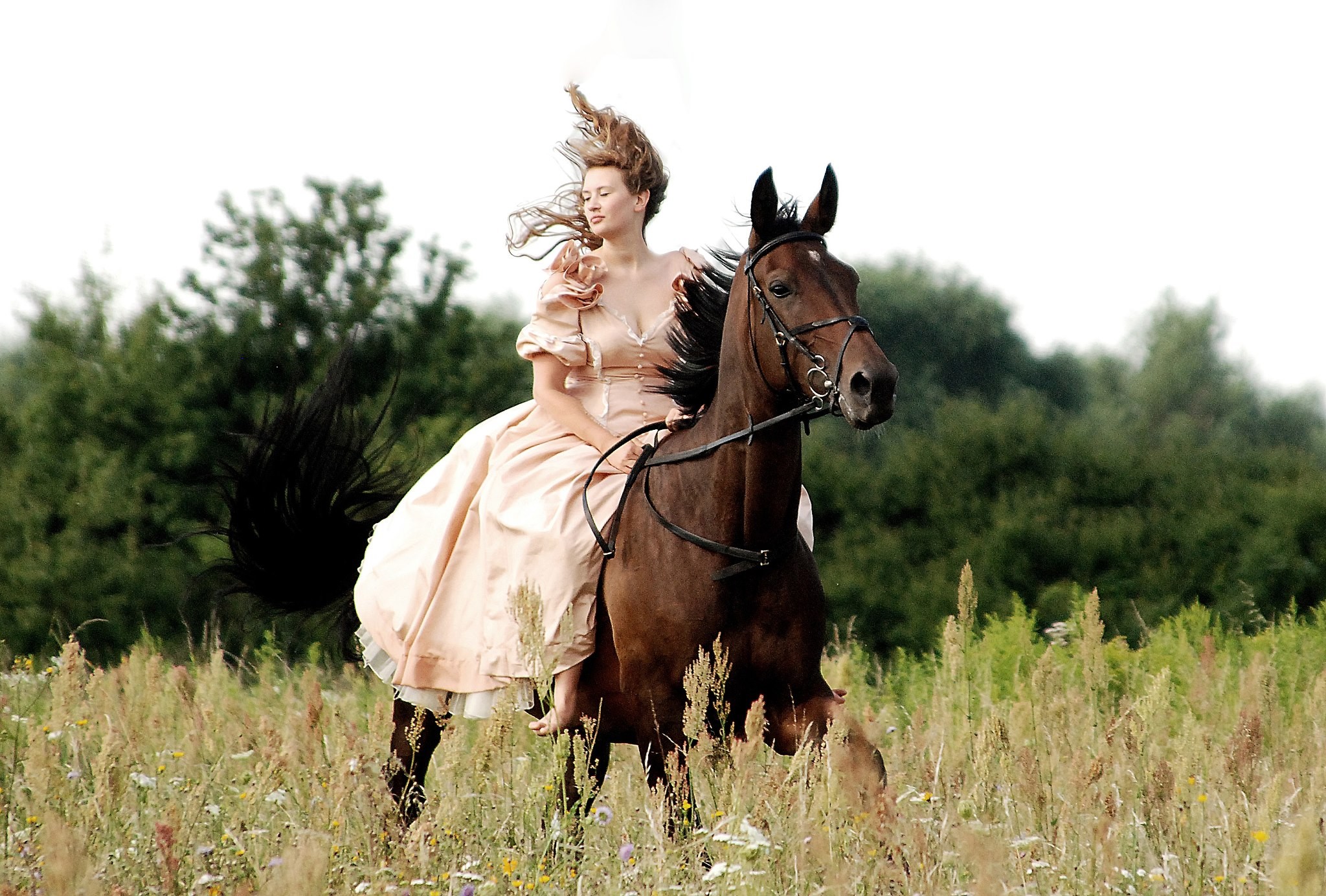 A mnie beszczelnie kochaj, choć smutne śpiewki przędę, bo przecież …