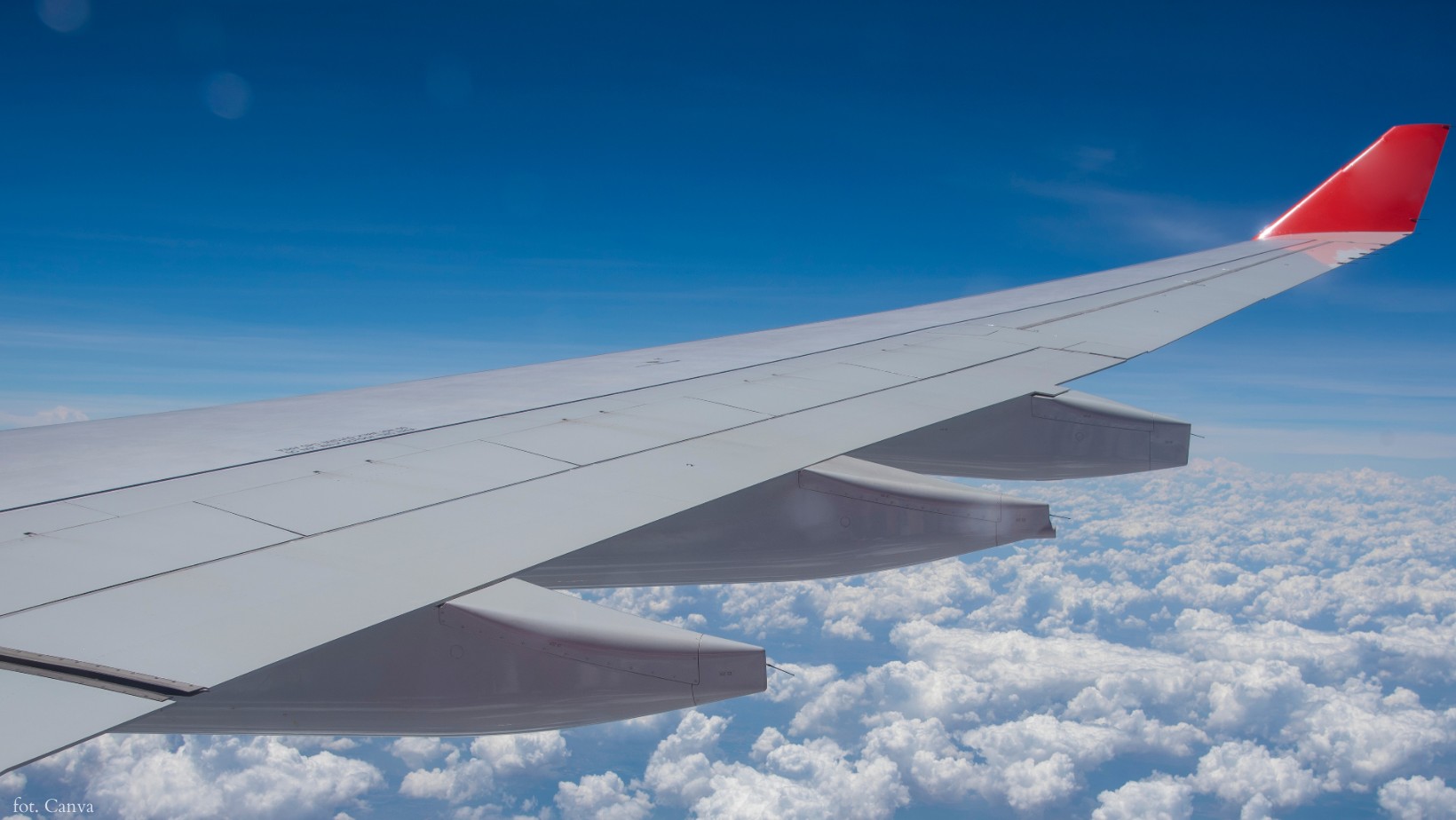 Zdjęcie Tanie linie odwołują loty z Polski.  Ale w zamian dorzucają HIT! #1