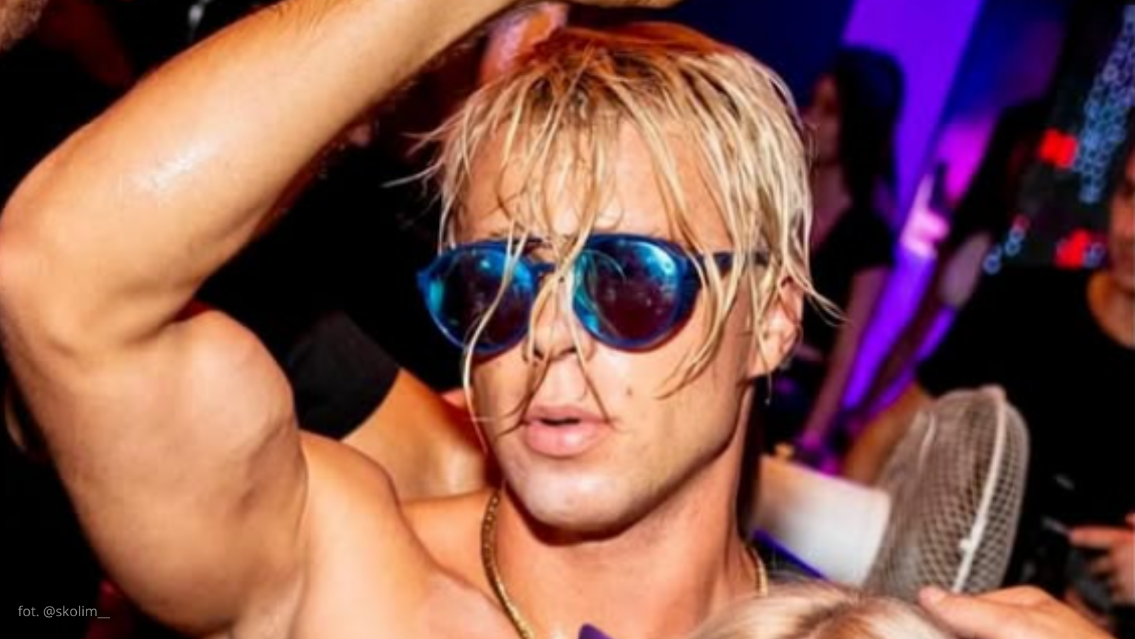 Szokujące sceny na koncercie Skolima. Starszy mężczyzna rzucił się na 12-latkę. Chodziło o koszulkę muzyka…