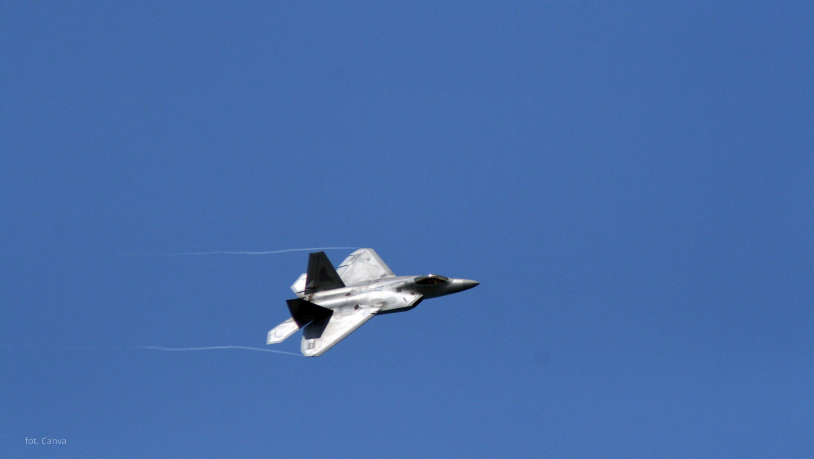 Możliwy atak dronów z Iranu. Wskazano miejsce. FBI wysłało ostrzeżenie!