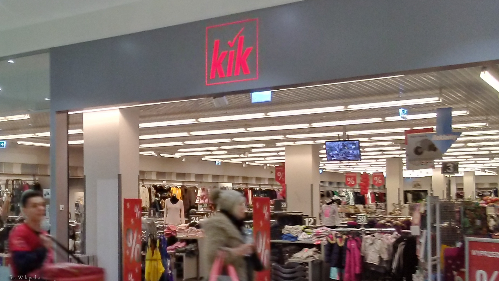 Uwielbiana sieć zamyka sklepy. Nawet 300 miejsc do likwidacji!