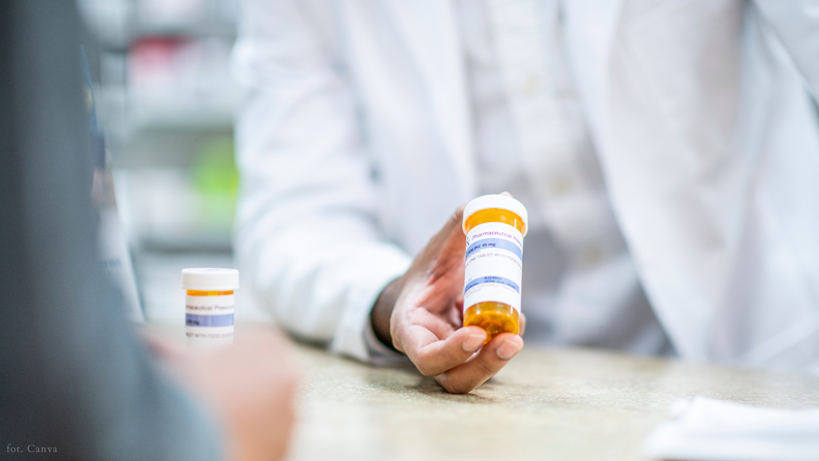 Pilny komunikat GIF! Popularny lek przeciwbólowy wycofany z aptek