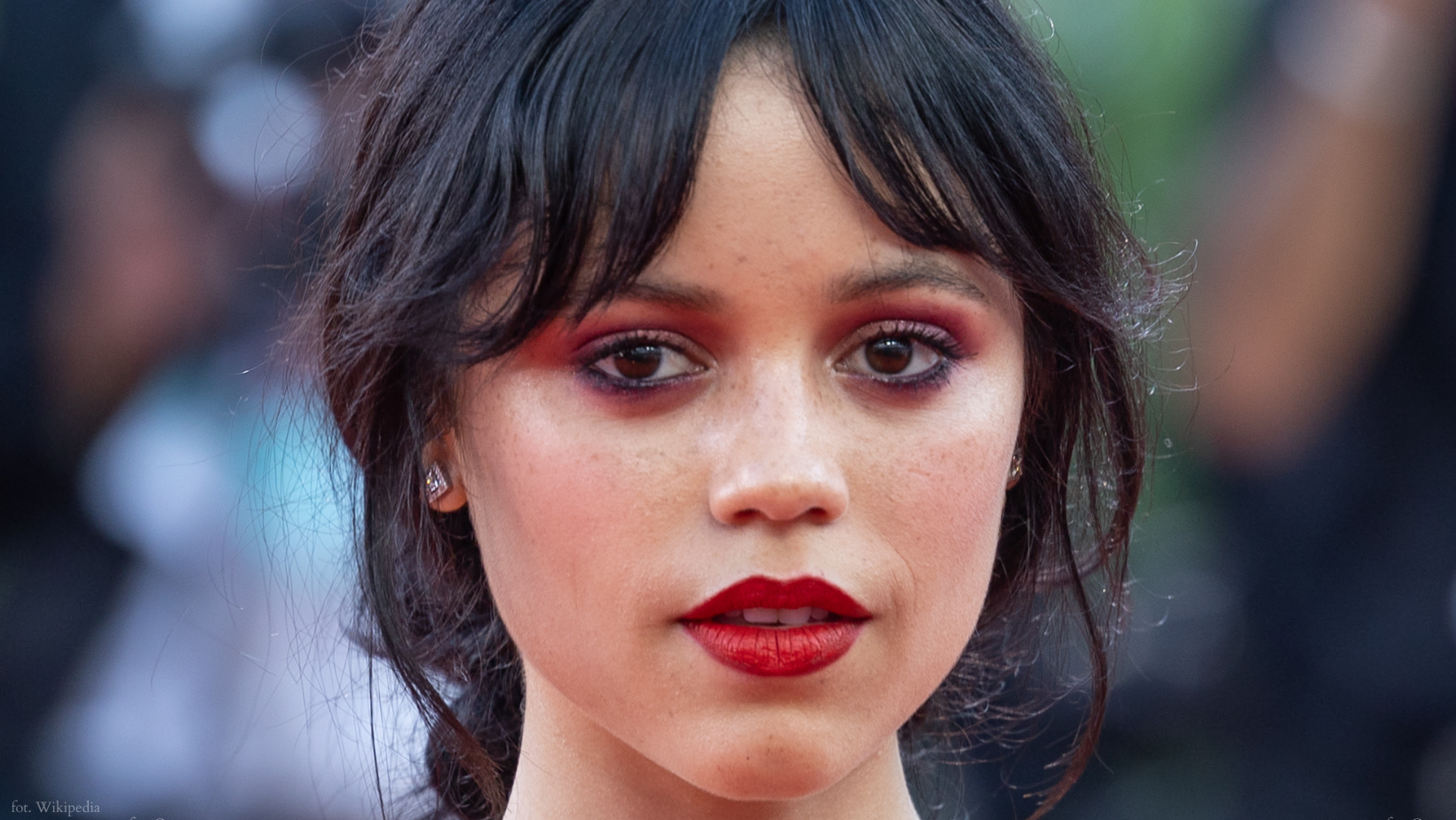Jenna Ortega wyznała, co robiła sobie na planie jako dziecko. Fani są zaniepokojeni