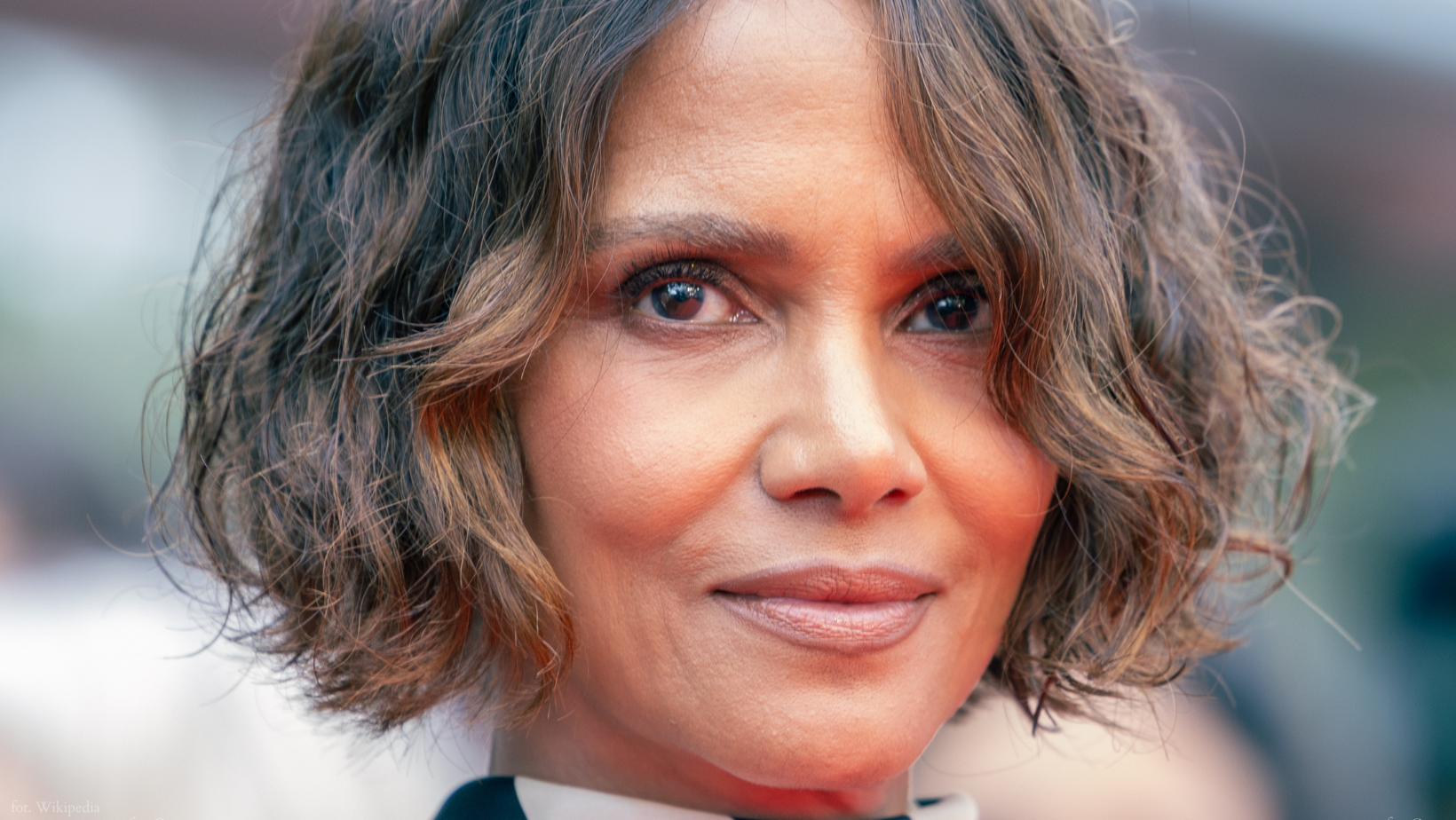 Halle Berry skończyła 60 lat. Pokazała zdjęcia z Fidżi i zaskoczyła fanów