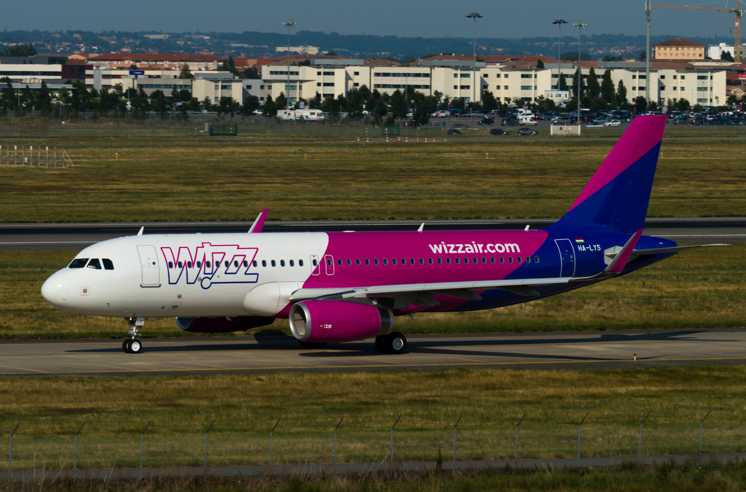 Wizz Air zawiesza dwie trasy z Polski!